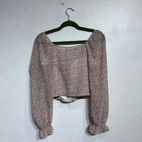 Active USA Floral Ruched Cropped Blouse Long Sleeve Square Neck Sz M NWT - Picture 10 of 13